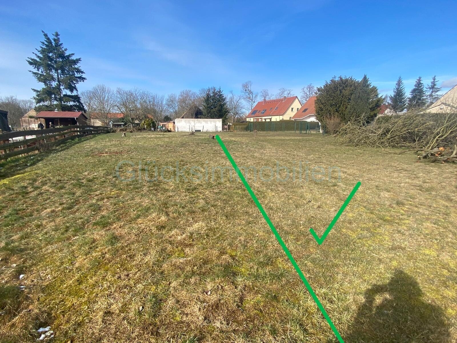 Baugrundstück für schmales Haus in Stahnsdorf OT