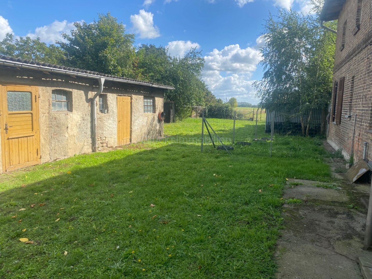 Handwerkerobjekt mit viel Platz und großem Grundstück - Segeletz